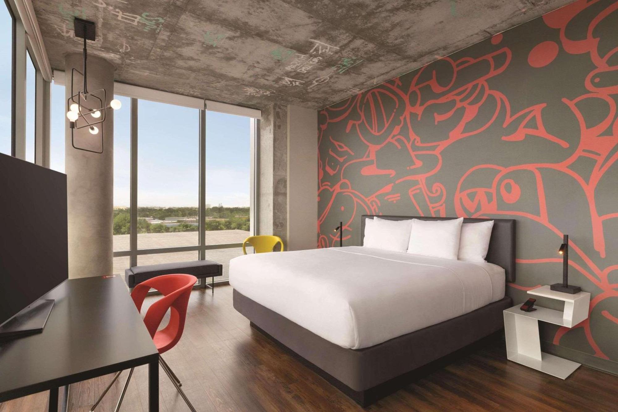 Radisson Red Airport